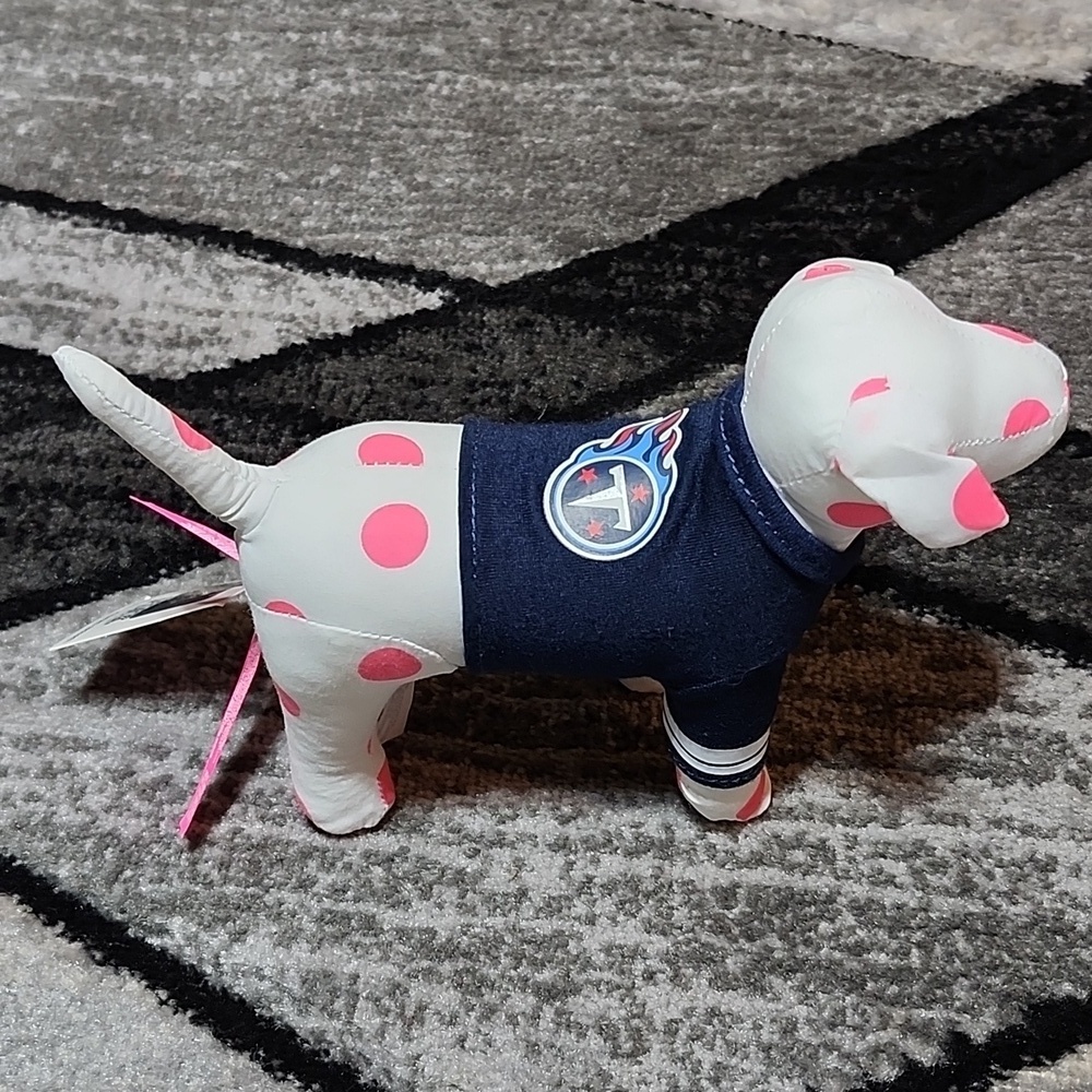 VS PINK RARE TENNESSEE TITANS 1ST EDITION NFL JERSEY PLUSH COLLECTIBLE DOG - Picture 6 of 14